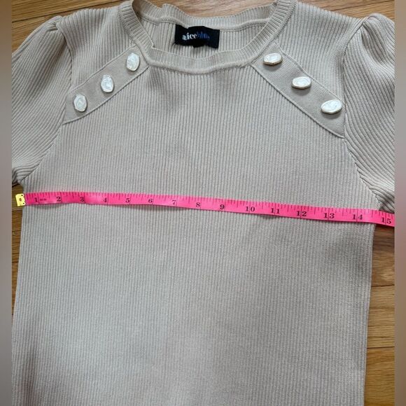 Alice Blue ribbed short sleeve top with cream and gold button accents - Picture 8 of 9